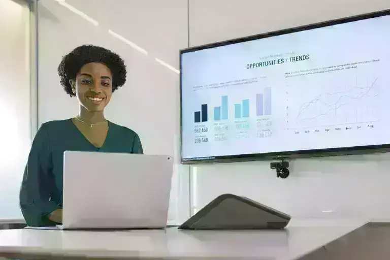 Women on laaptop