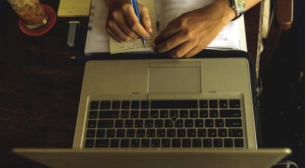 Paraphrasing or Plagiarizing? 5 Ways to Avoid Plagiarizing